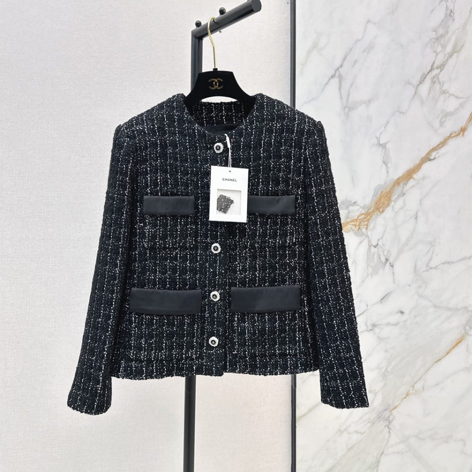 CHANEL WOMEN COAT