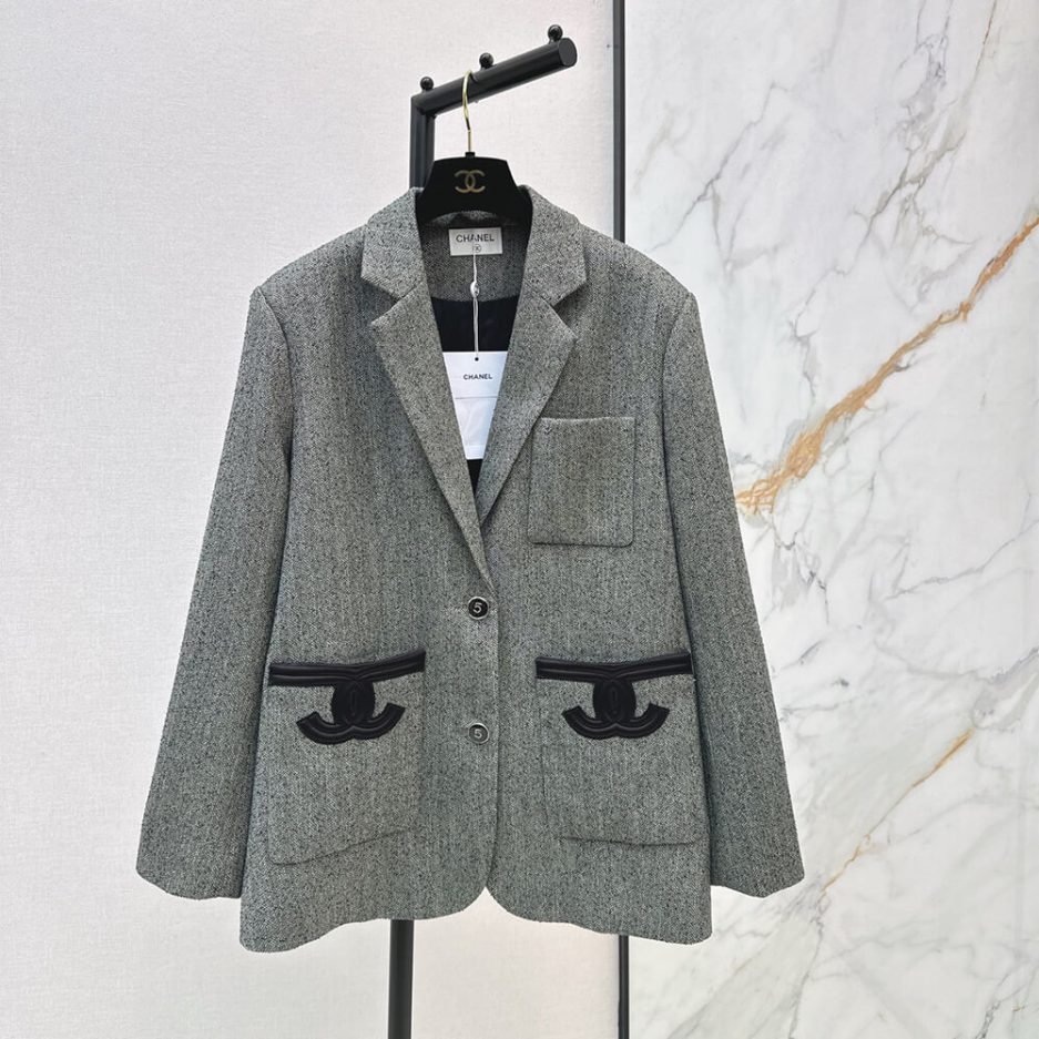 CHANEL WOMEN COAT